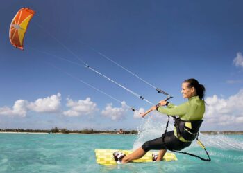 Kitesurfing